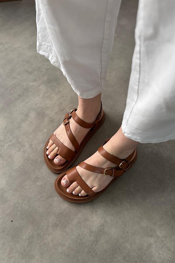 Hessa Taba Parmak Arası Detaylı Kadın Sandalet