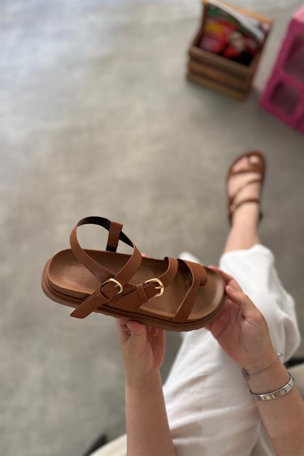 Hessa Taba Parmak Arası Detaylı Kadın Sandalet