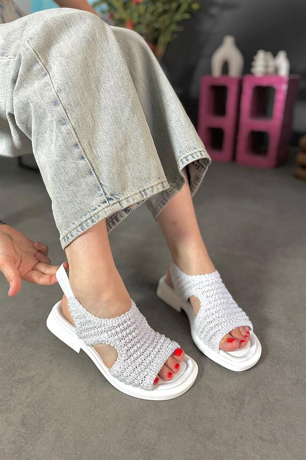 Hory Beyaz Deri Örgü Detaylı kadın Sandalet