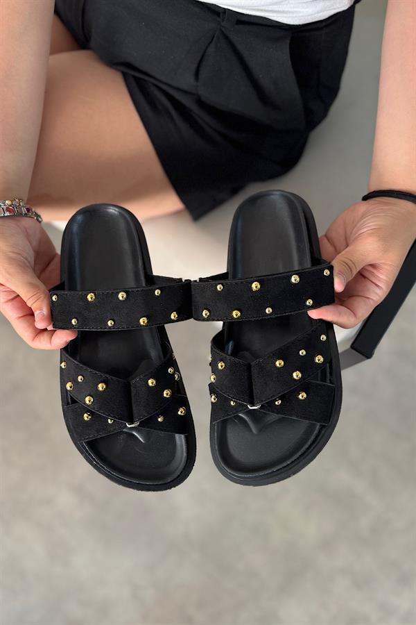 Klim Siyah Pim Detaylı Kadın Terlik