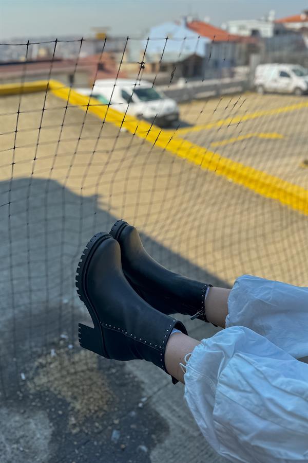 Lagoon Siyah Cilt Pim Detaylı Kadın Bot