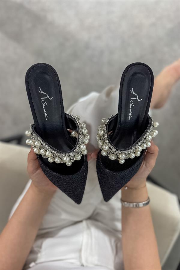 Legol Siyah İnci Taş Detaylı Kadın Terlik