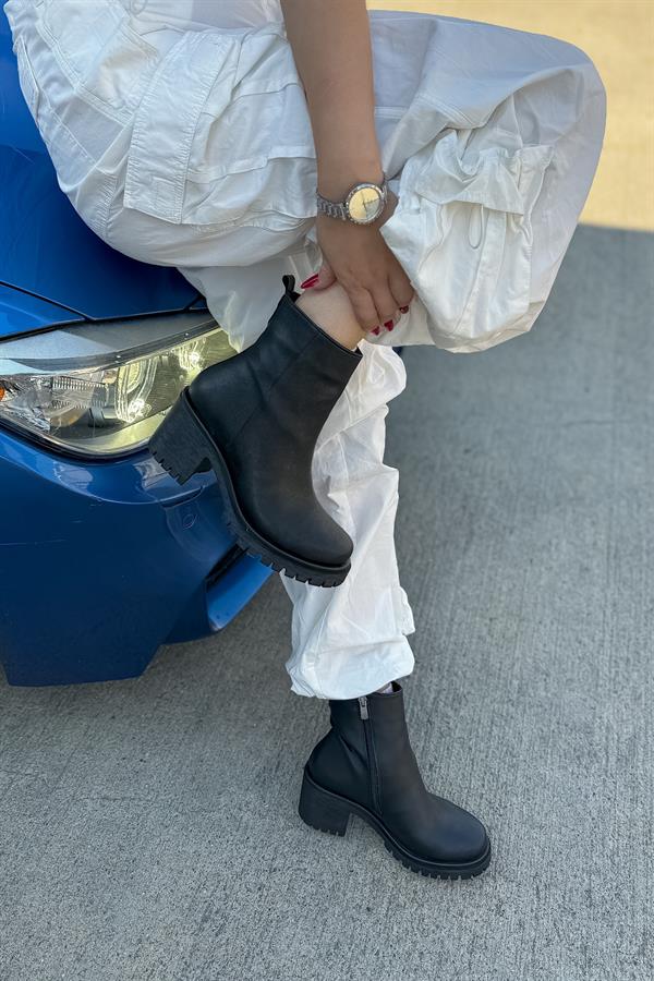 Luke Siyah Cilt Fermuar Detaylı Kadın Bot