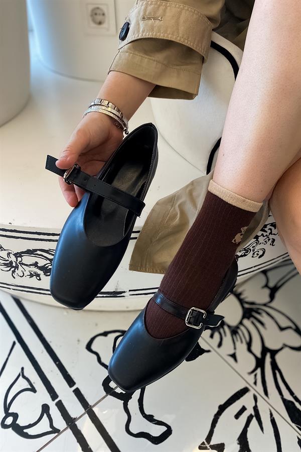 Lupan Siyah Cilt Toka Detaylı Kadın Babet