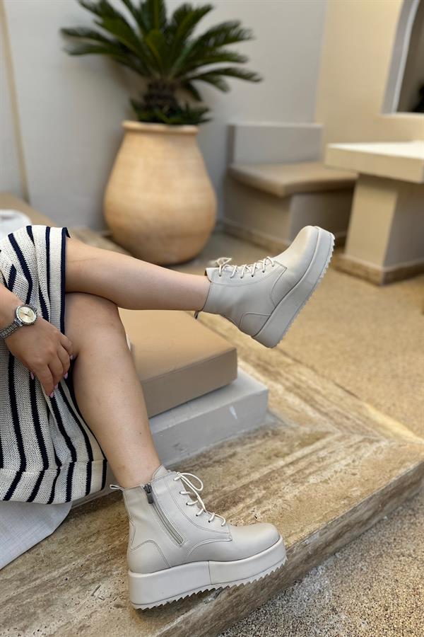 Maddox Bej Bağcıklı Fermuar Detaylı Kadın Bot