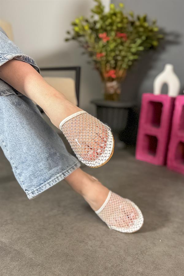 Maki Beyaz File Taş Detaylı Kadın Sandalet