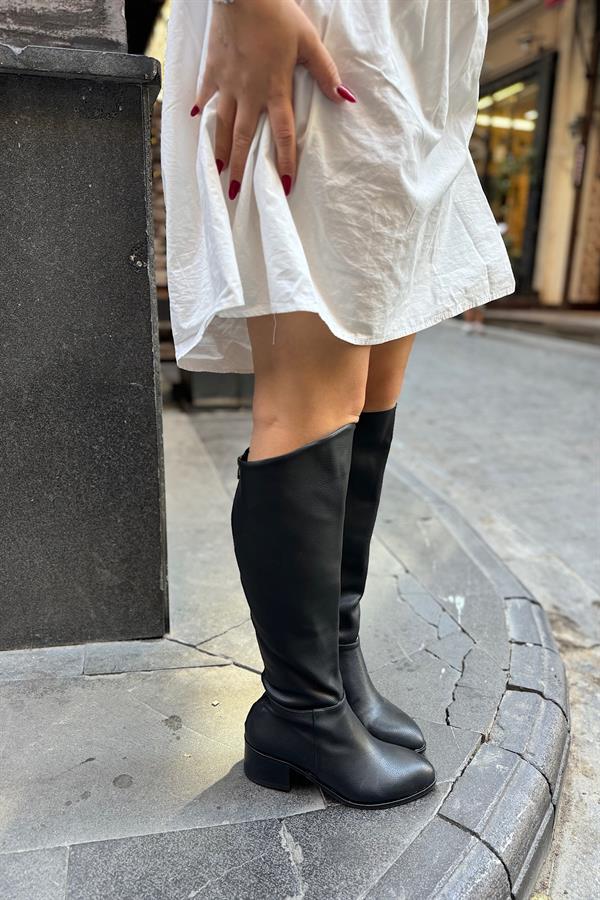 Mason Siyah Asimetrik Detaylı Kadın Fermuarlı Çizme