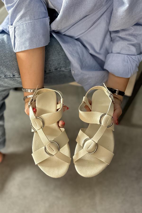 Mats Bej Halka Toka Detaylı Kadın Sandalet