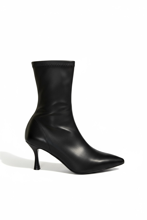 Mesia Siyah Rugan Streç Fermuarlı Kadın Topuklu Bot