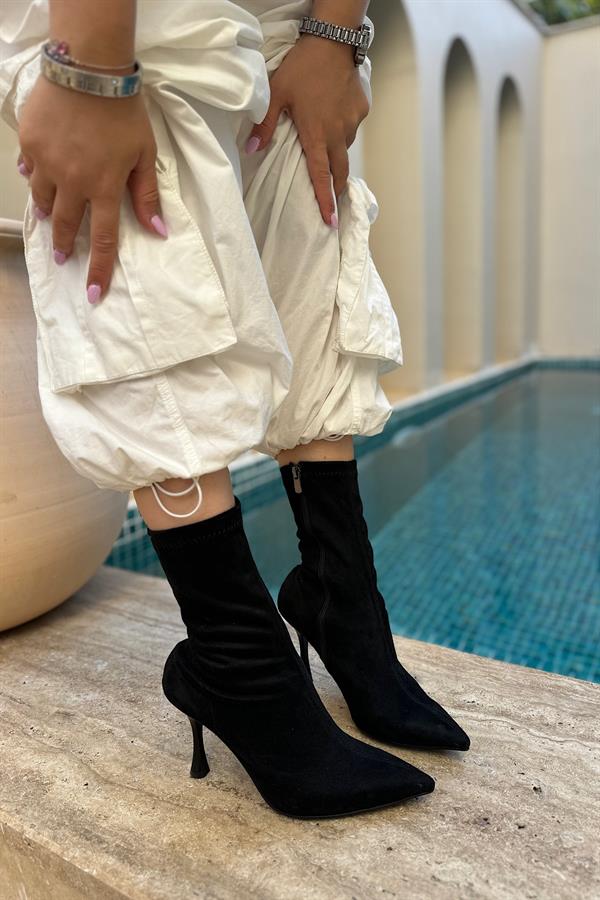 Mesia Siyah Süet Streç Fermuarlı Kadın Topuklu Bot
