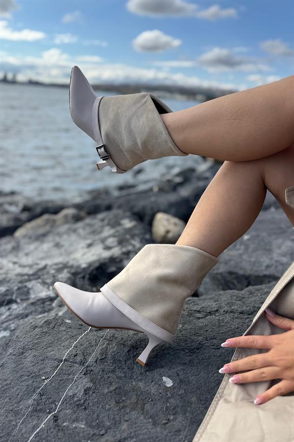 Mikron Bej Cilt Kemer Detaylı Kadın Topuklu Bot