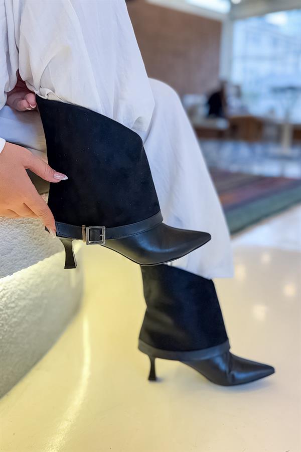 Mikron Siyah Cilt Kemer Detaylı Kadın Topuklu Bot