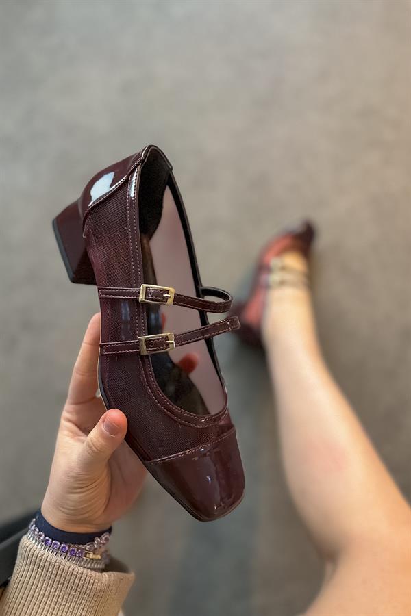 Mişa Bordo Rugan Çift Toka Detaylı Kadın Topuklu Ayakkabı