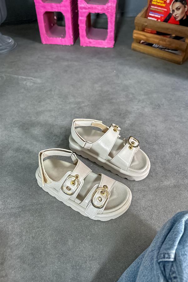 Mui Bej Çift Toka Detaylı Kadın Sandalet