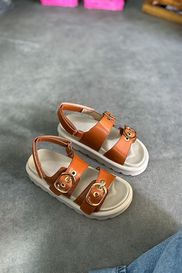 Mui Taba Çift Toka Detaylı Kadın Sandalet