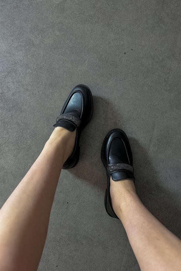 Pensa Sıyah Cılt Taşlı Kadın Loafer Ayakkabı