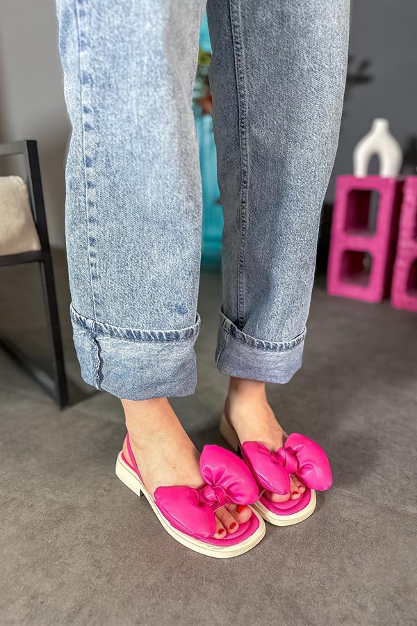 Pinky Fuşya Fiyonk Detaylı Kadın Biyeli Sandalet