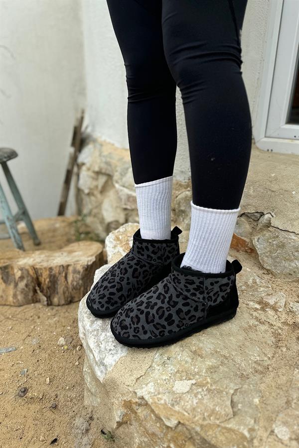 Prag Siyah Hakiki Deri Kürklü Kadın Bot