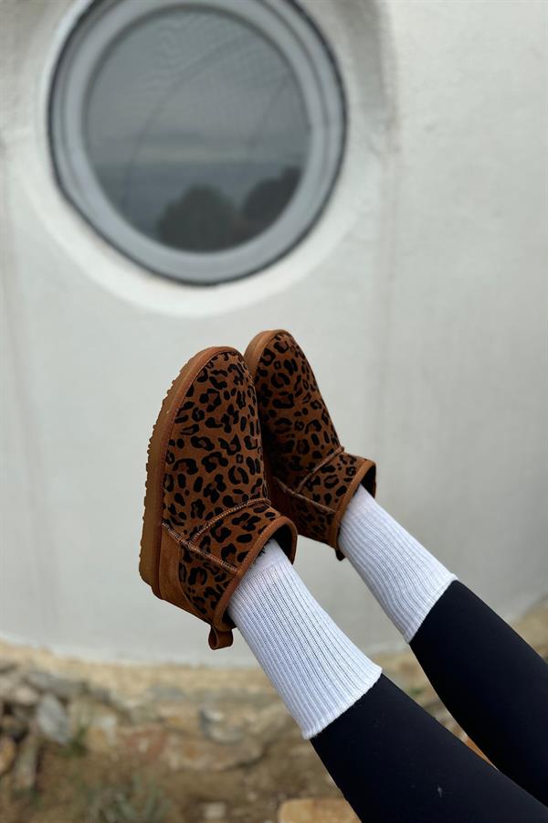 Prag Taba Hakiki Deri Kürklü Kadın Bot