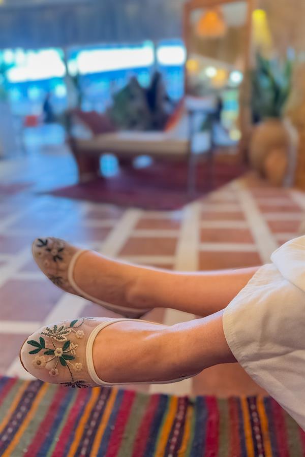 Press Beyaz Nakış İşleme Detaylı Kadın Babet