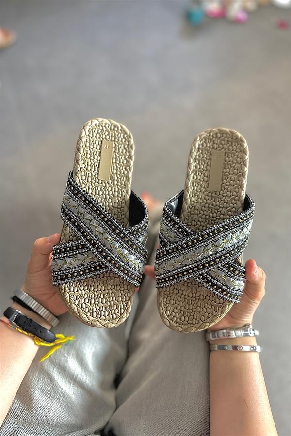 Riri Füme Çapraz Taş Detaylı Hasır Kadın Terlik