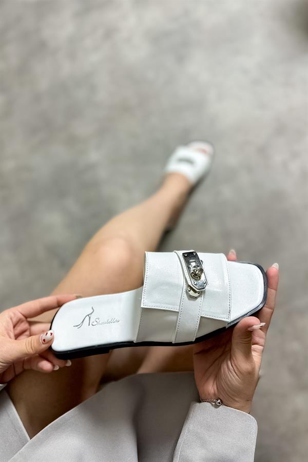 Roger Beyaz Tokalı Kadın Terlik