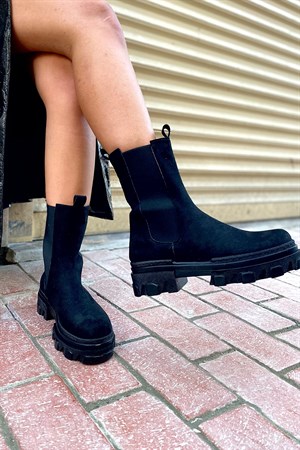 Romalda Siyah Süet Lastikli Kadın Bot