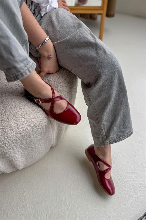 Sarre Bordo Çapraz Biye Detaylı Kadın Babet