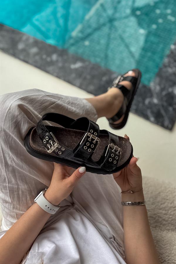 Seei Siyah Toka Detaylı Kadın Sandalet