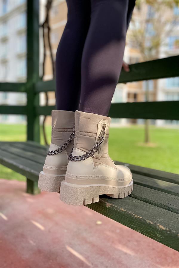 Siggy Bej Zincir Detaylı Kadın Bot