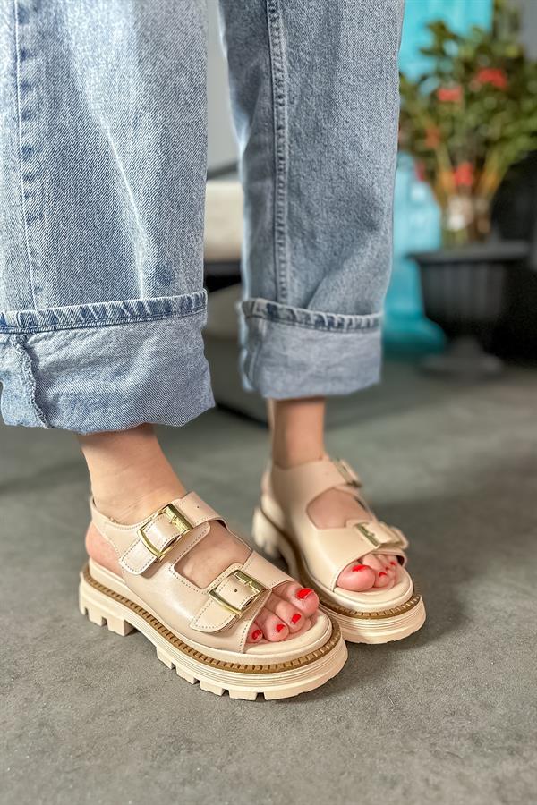 Sury Bej Cilt Çift Tokalı Kadın Sandalet