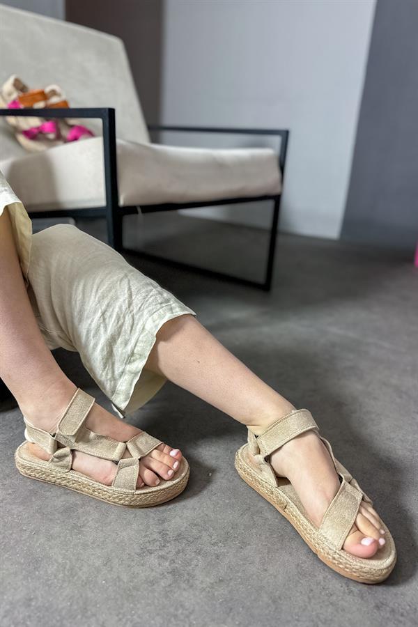 Trav Bej Cırtlı Detay Kadın Sandalet