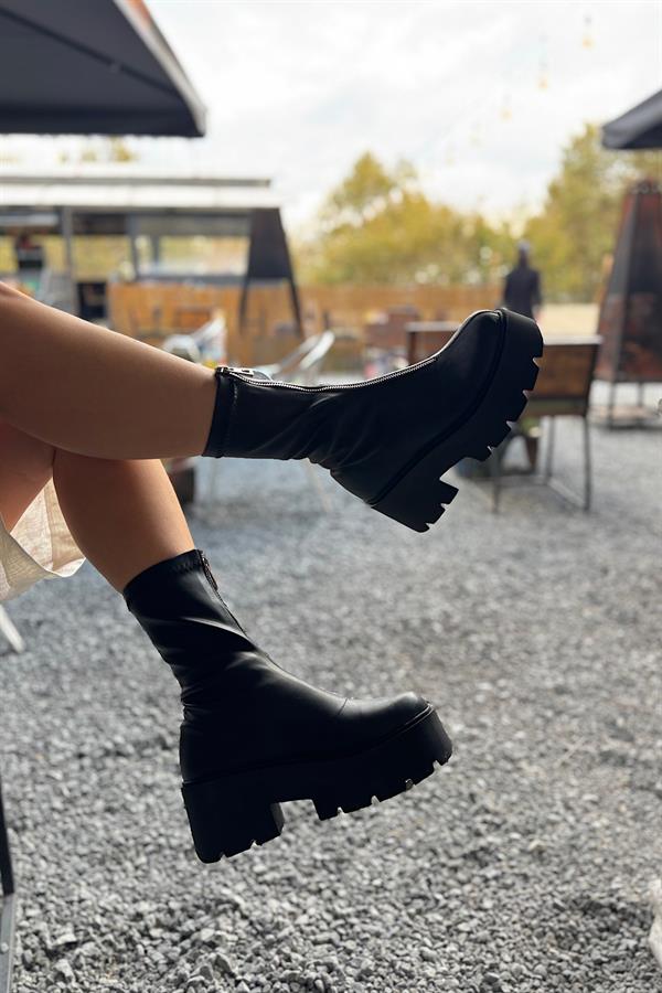 Tuffy Siyah Cilt Fermuarlı Kadın Bot