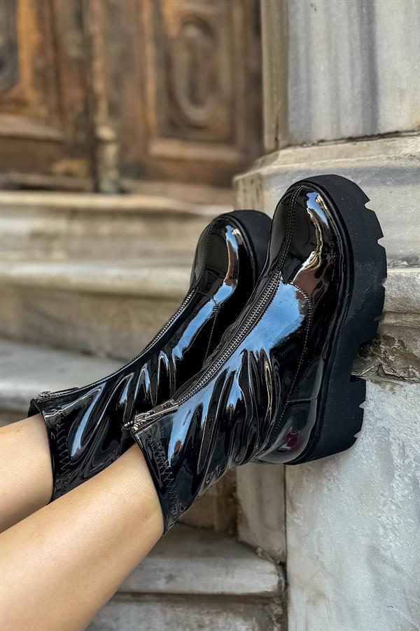 Tuffy Siyah Rugan Fermuarlı Kadın Bot