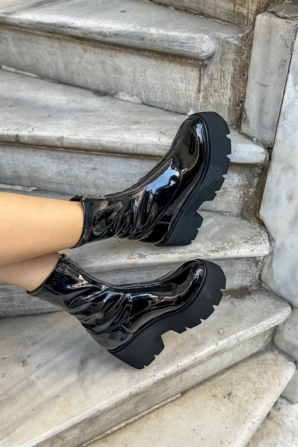 Tuffy Siyah Rugan Fermuarlı Kadın Bot