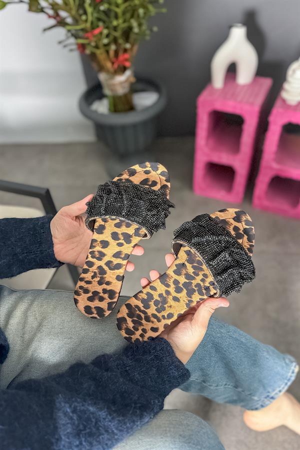 Veriy Leopar Püskül Taş Detaylı Kadın Terlik