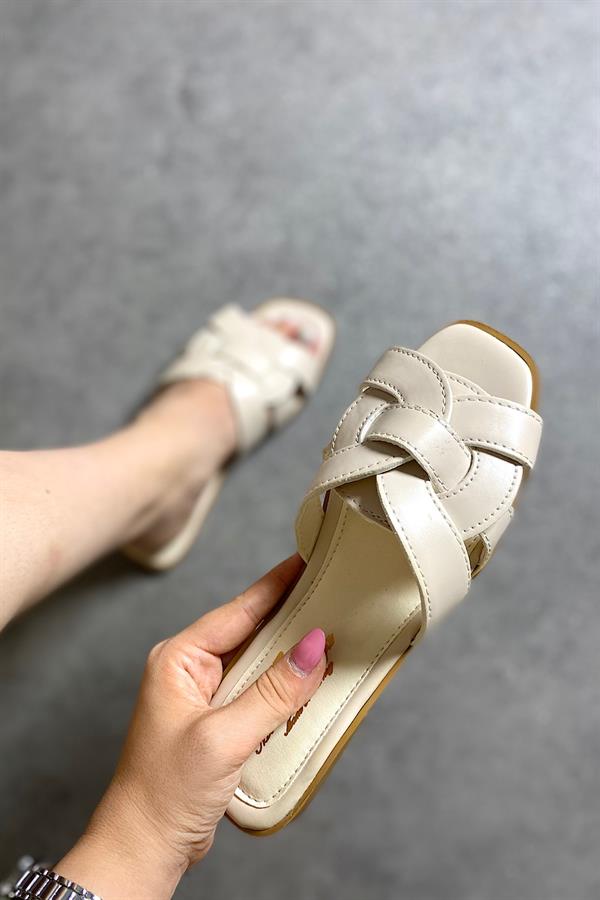 Very Bej Düz Taban Kadın Terlik