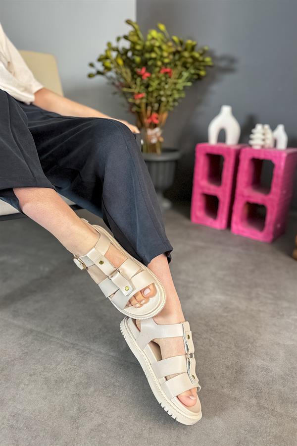 Wolf Bej Cilt Kafes Gold Toka Detaylı Kadın Sandalet