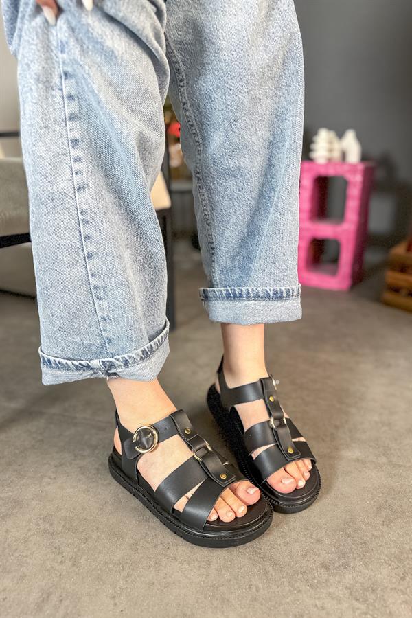 Wolf Siyah Cilt Kafes Gold Toka Detaylı Kadın Sandalet