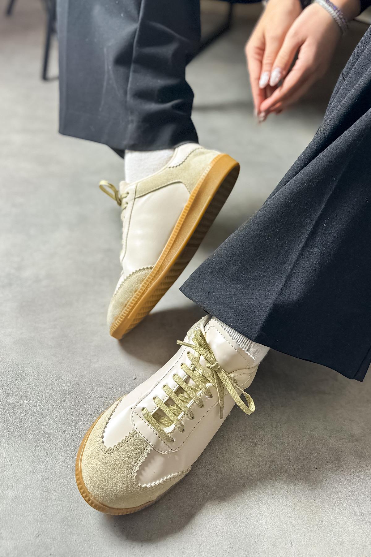 Araz Bej Cilt Süet Detaylı Kadın Sneakers