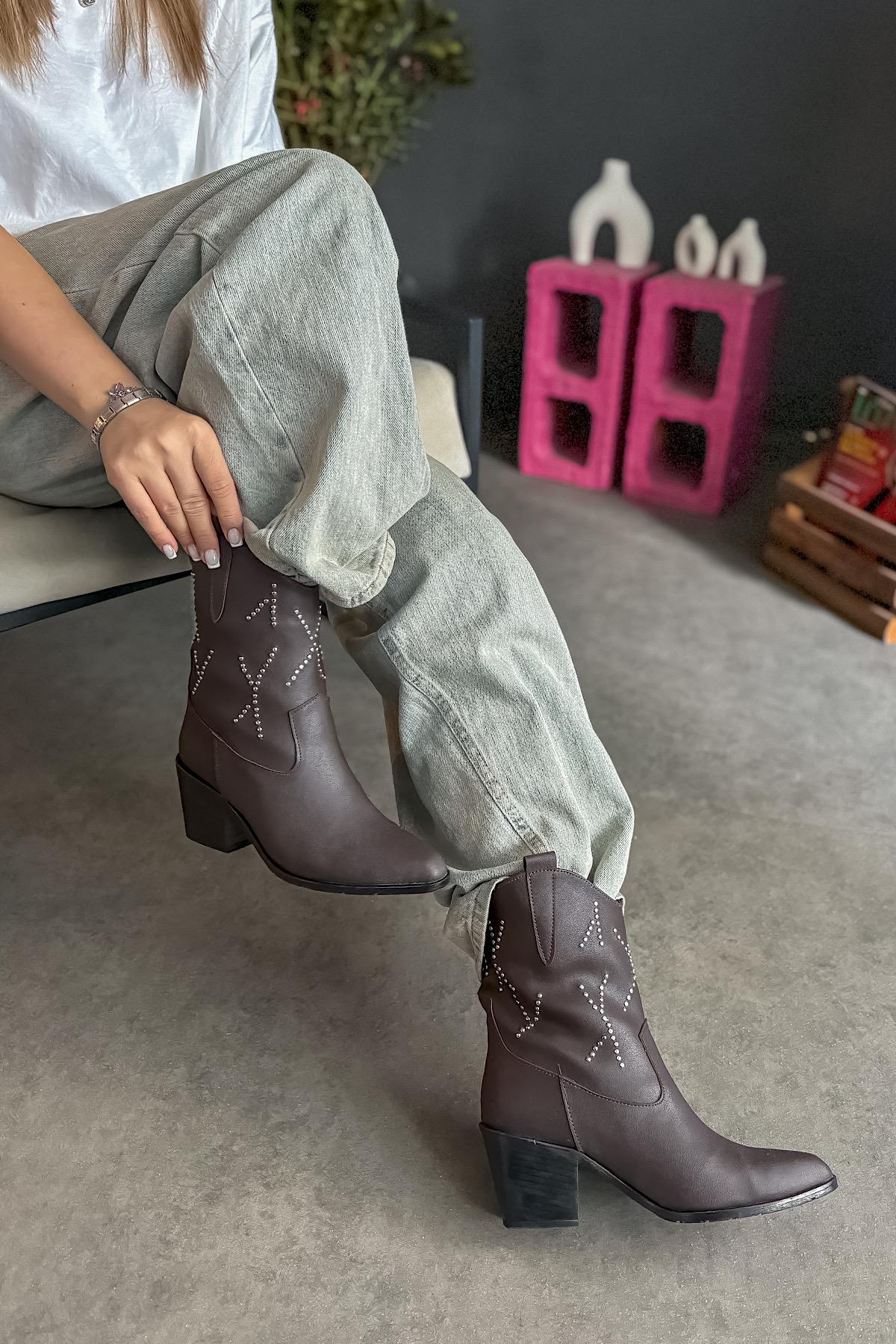 Berceste Acı Kahve Taş Desen Detaylı Kadın Bot