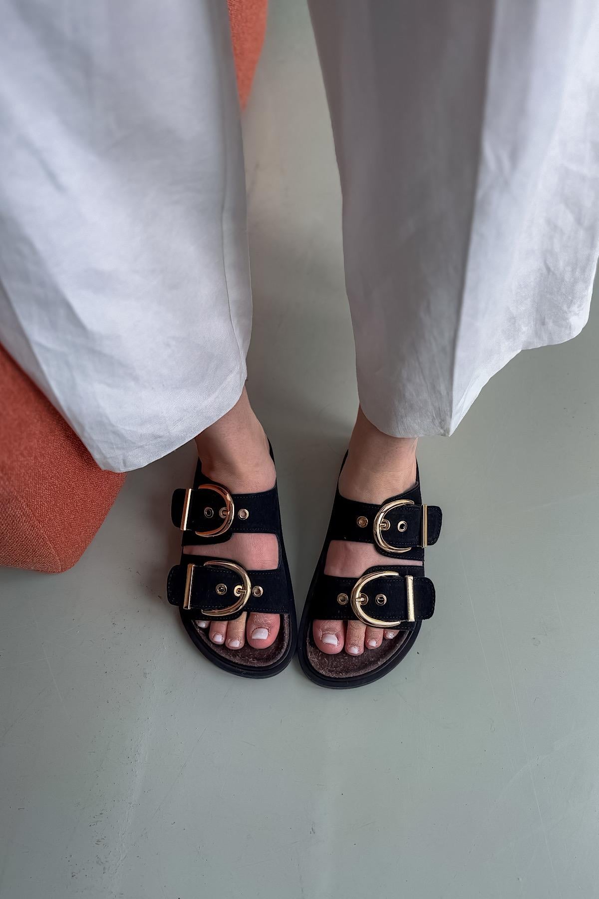 Boris Siyah Süet Çift Toka Detaylı Kadın Terlik