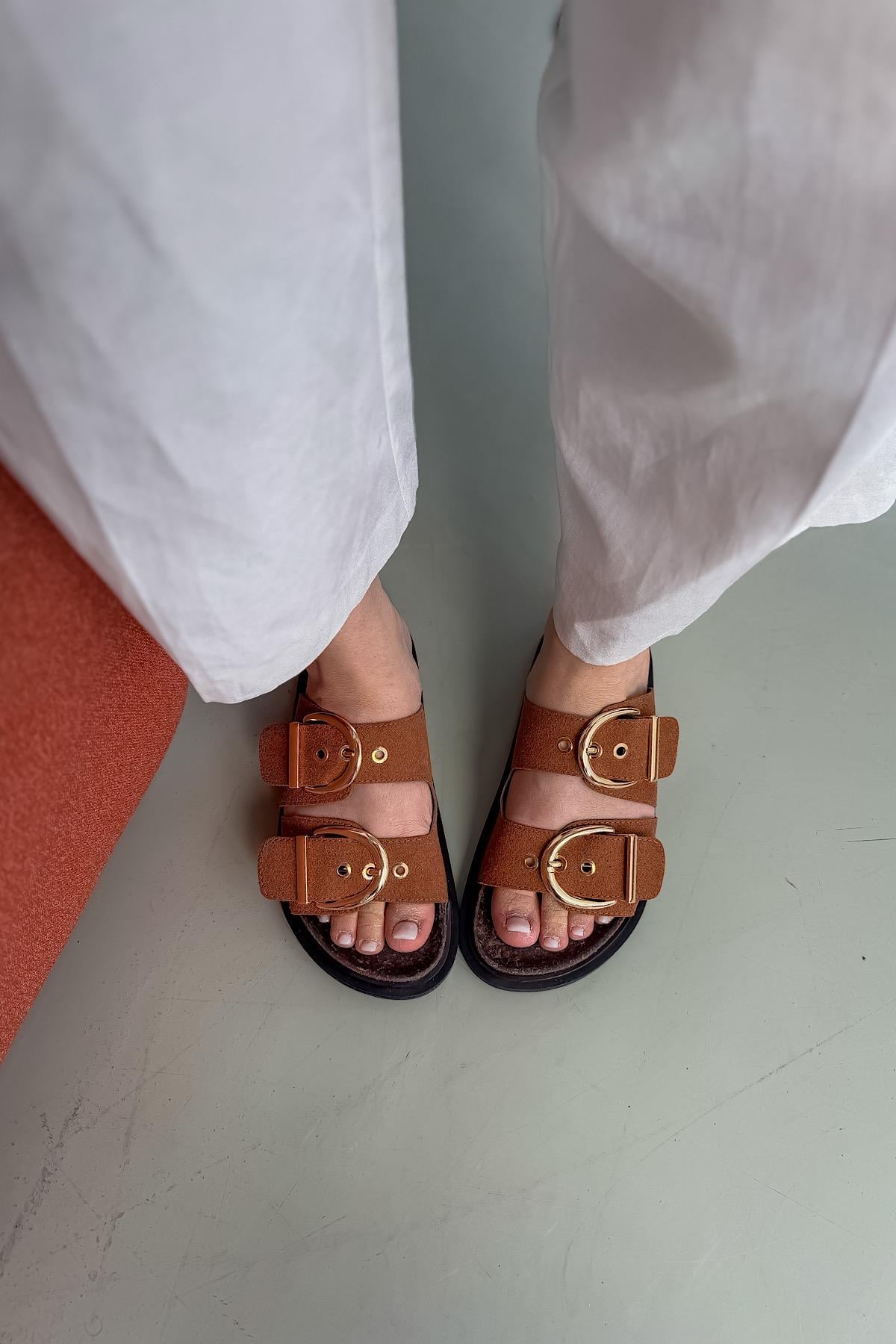 Boris Taba Süet Çift Toka Detaylı Kadın Terlik