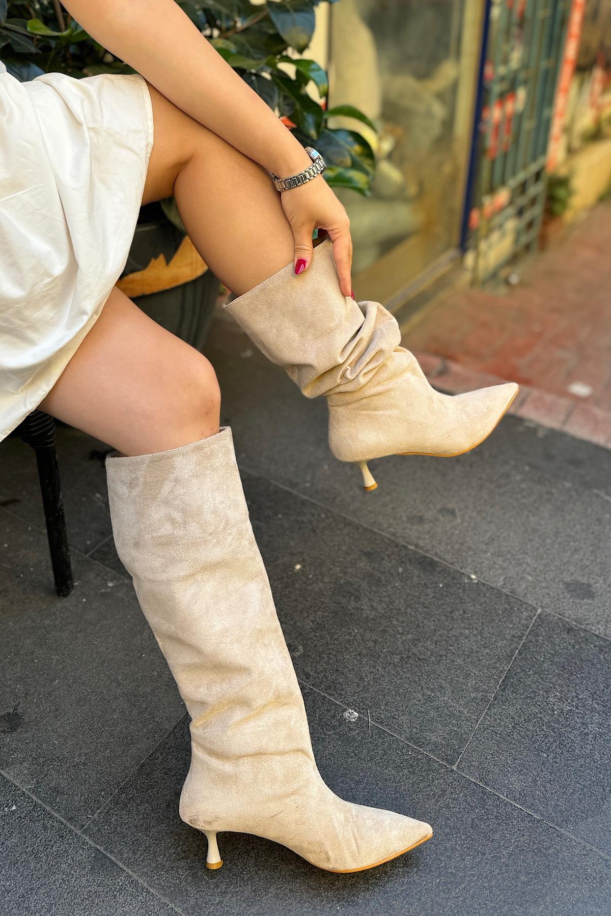 Caleb Bej Süet Büzgü Detaylı Kadın Çizme