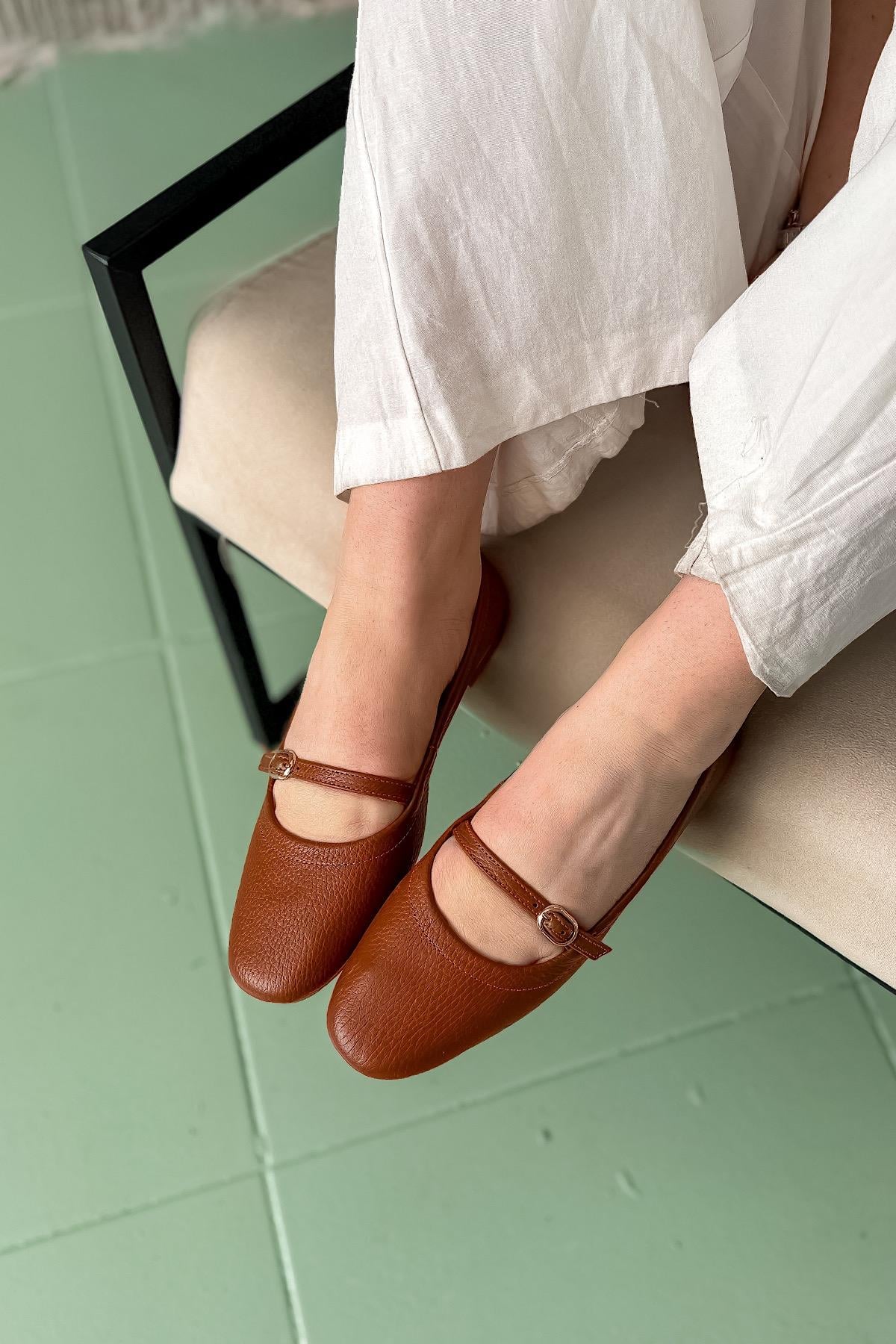 Kina Taba Hakiki Deri Tek Biye Detaylı Kadın Babet