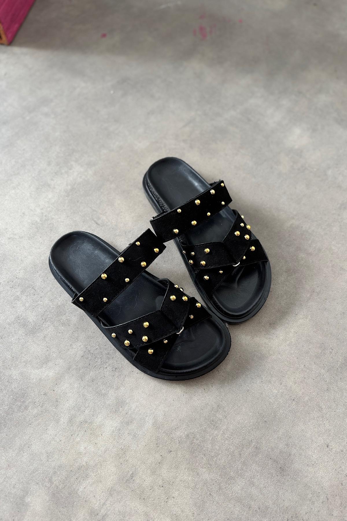 Klim Siyah Pim Detaylı Kadın Terlik