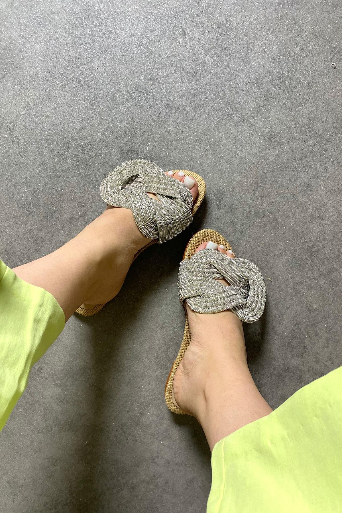 Nikita Hasır Büğümlü Taşlı Kadın Terlik