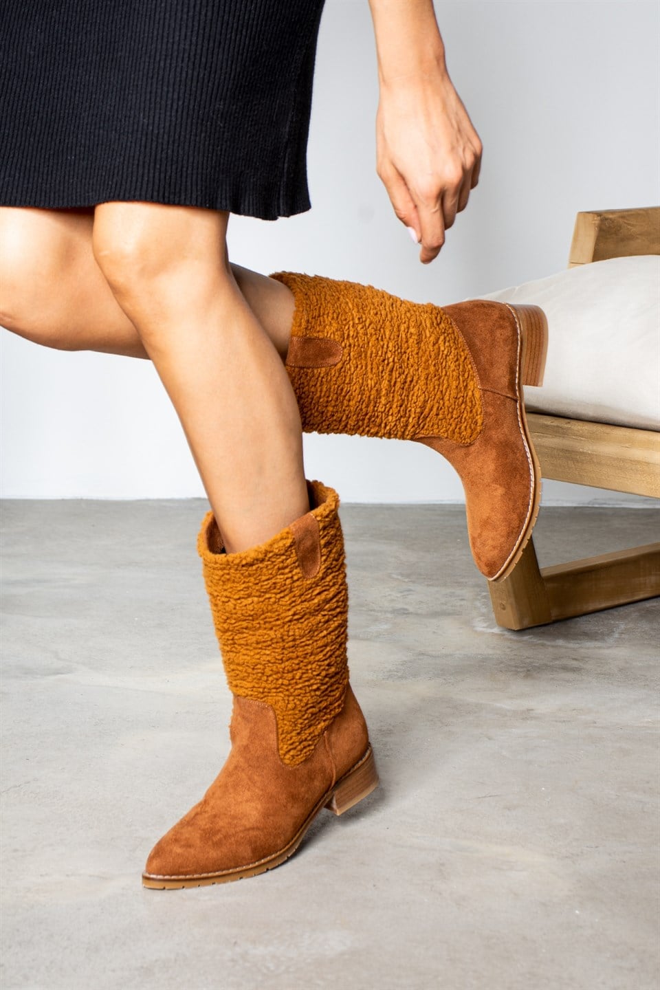 Pisa Taba Süet Kürklü Kadın Bot