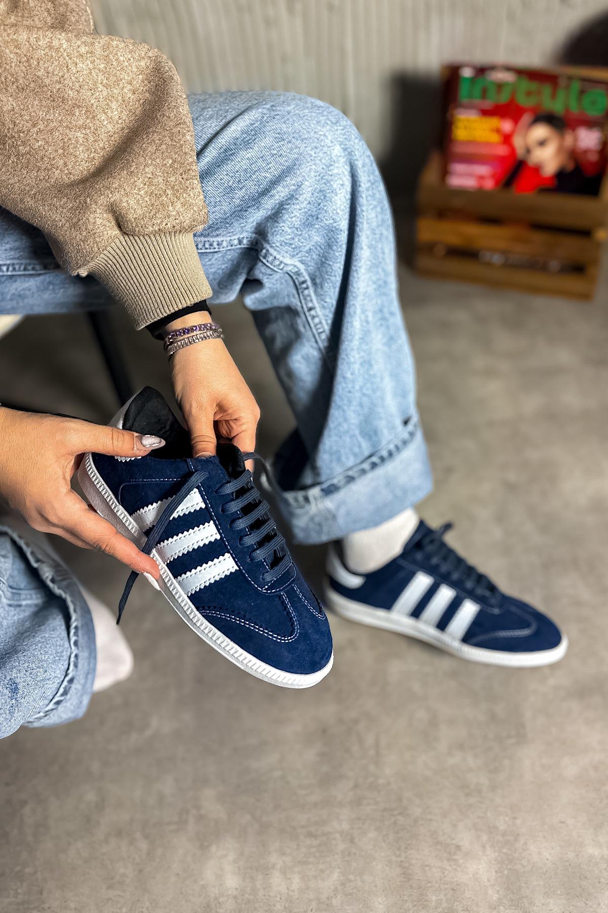 Snar Lacivert Üç Çizgili Süet Kadın Sneakers