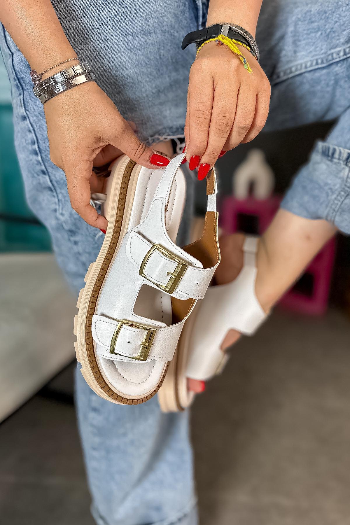 Sury Beyaz Cilt Çift Tokalı Kadın Sandalet